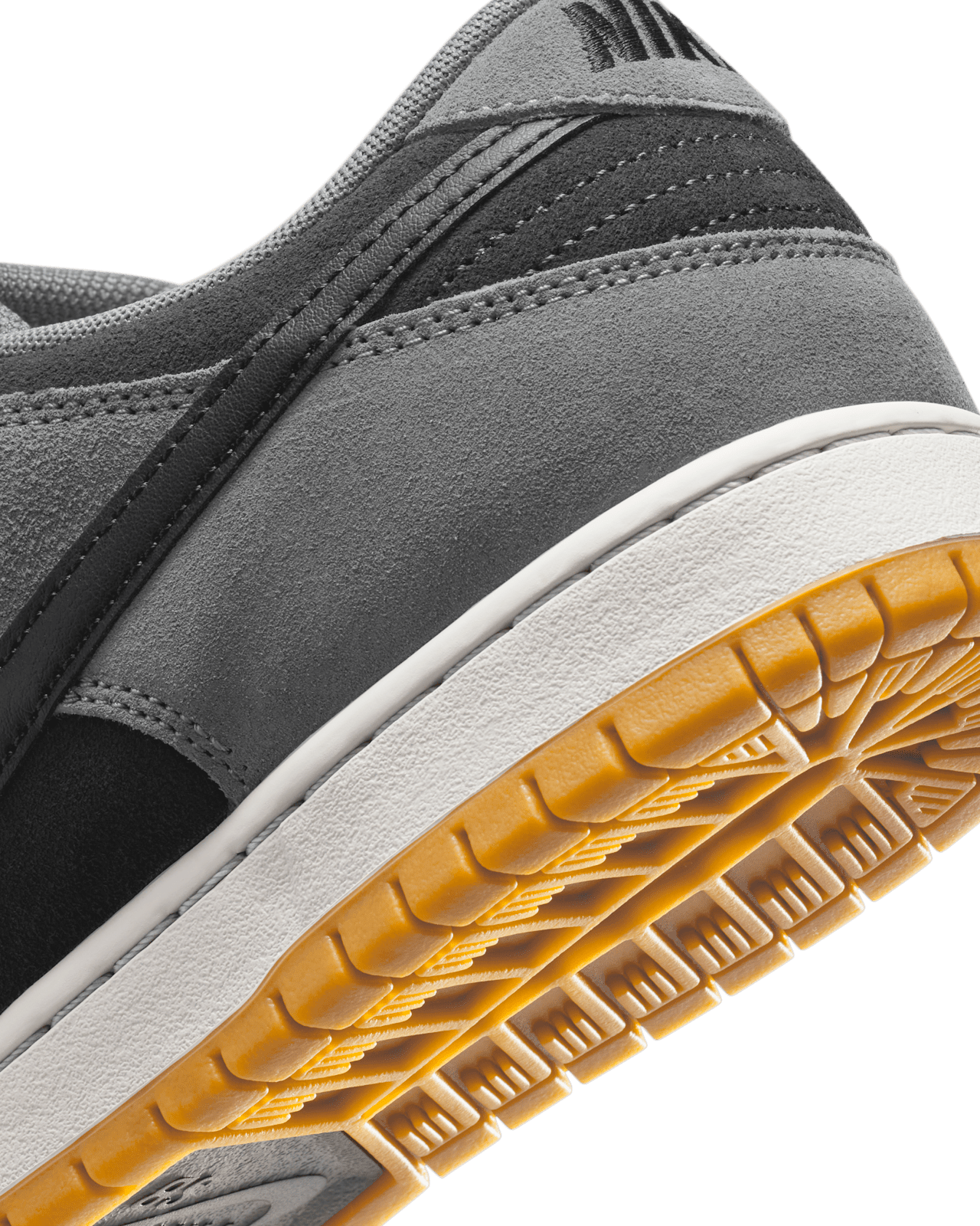 NIKE公式】ナイキ SB ダンク LOW プロ 'Black and Smoke Grey NIKE公式】ナイキ SB ダンク LOW プロ 'Black and Smoke Grey